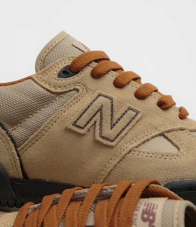 New Balance 600 Numeric NM600BNT Tom Knox Skate Shoes | Incense & Black