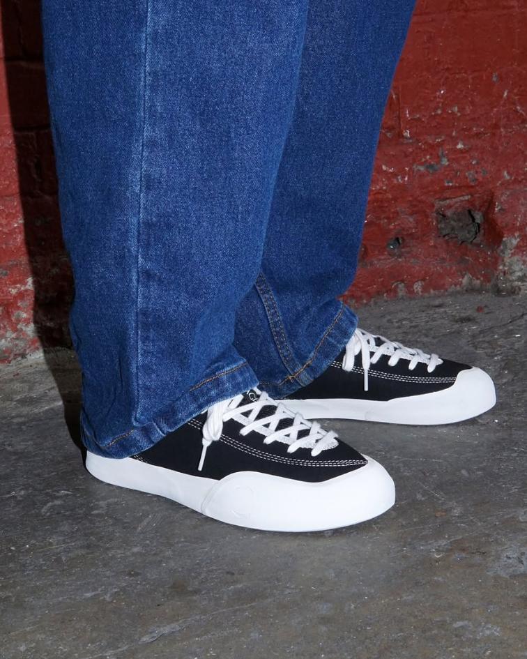 Footwear | Skate Shoes | Skateboard Shoes | The Vines
