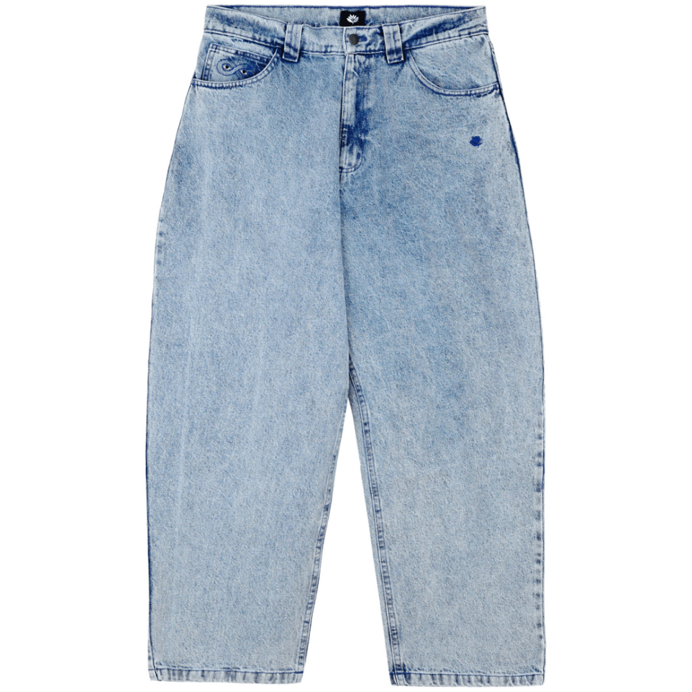 Magenta Skateboard OG denim jeans with washed blue denim and contrasting stitch detailing, casual fit and classic style.